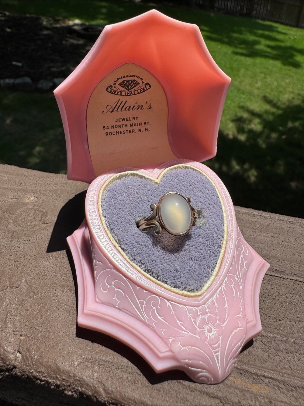 Vintage Moonstone 10k Oval Ring